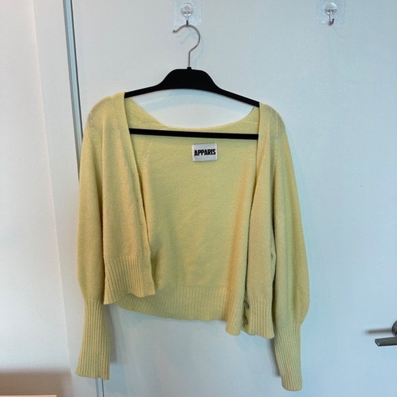 APPARIS Light Yellow Sweater – Size M - Picture 6 of 7